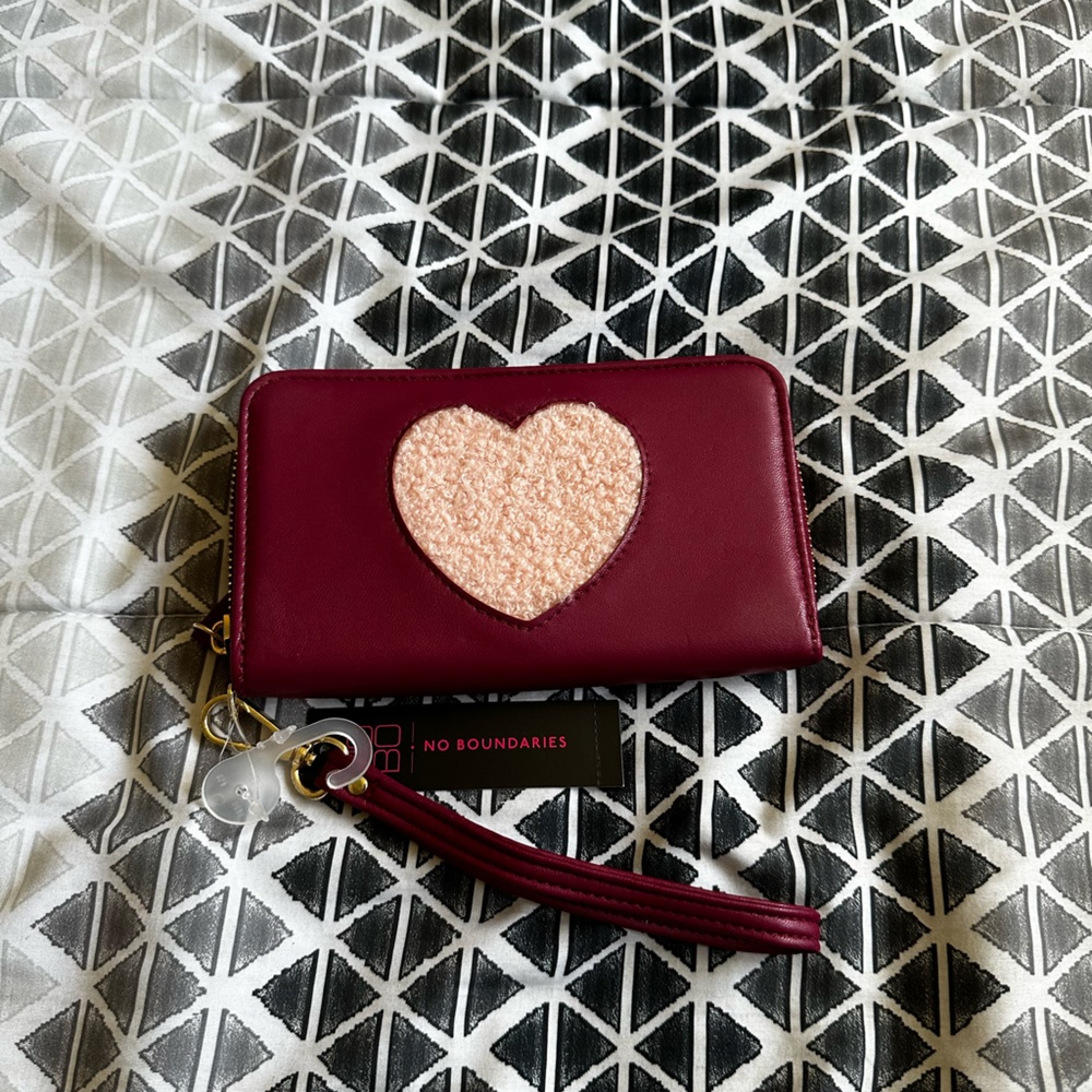 Burgundy Heart Wallet -NO BOUNDARIES